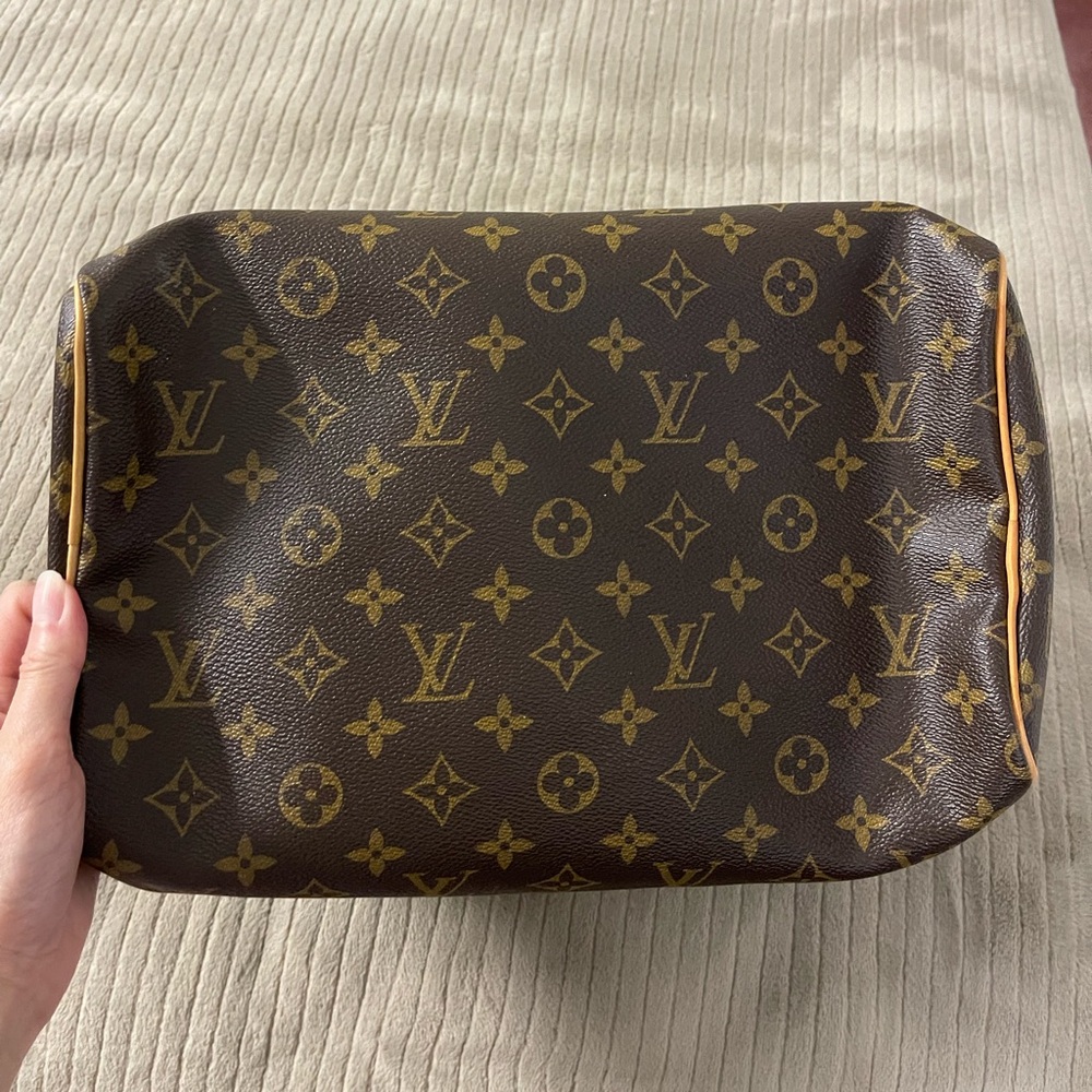 Louis Vuitton Speedy Handbag - Picture 5 of 5